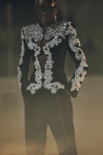 Look 24
